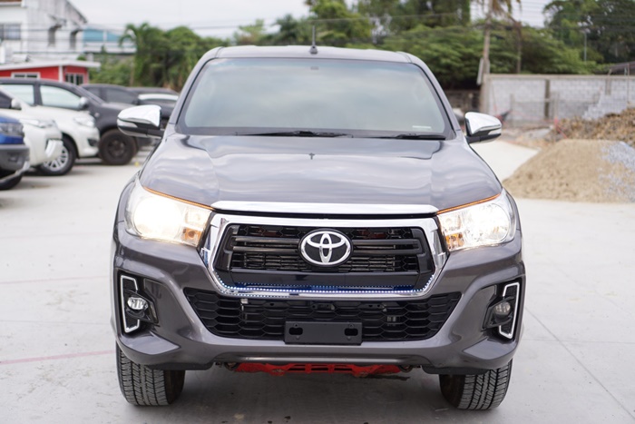 TOYOTA HILUX