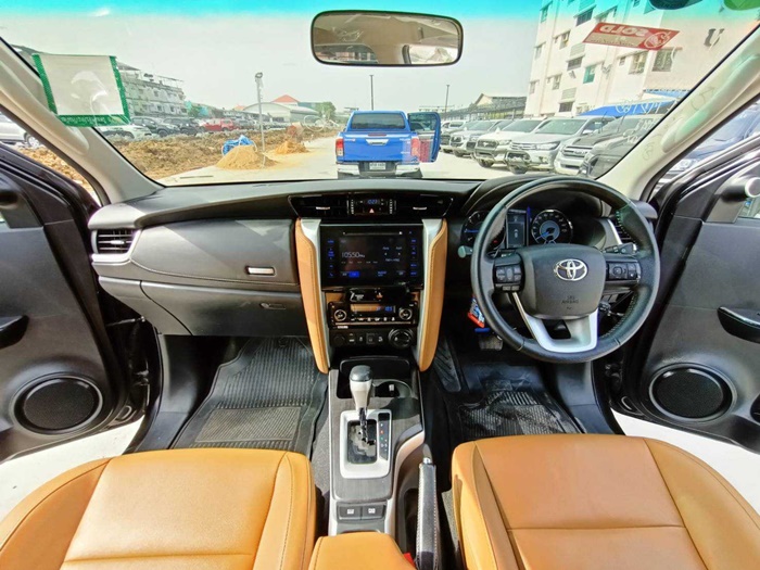 TOYOTA FORTUNER