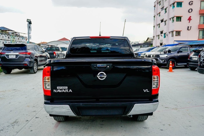 NISSAN NAVARA