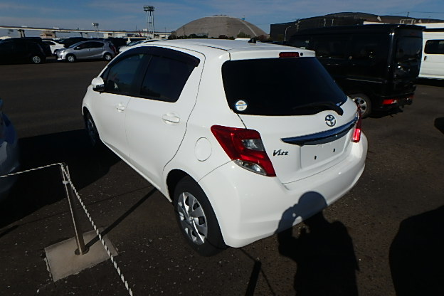 TOYOTA VITZ