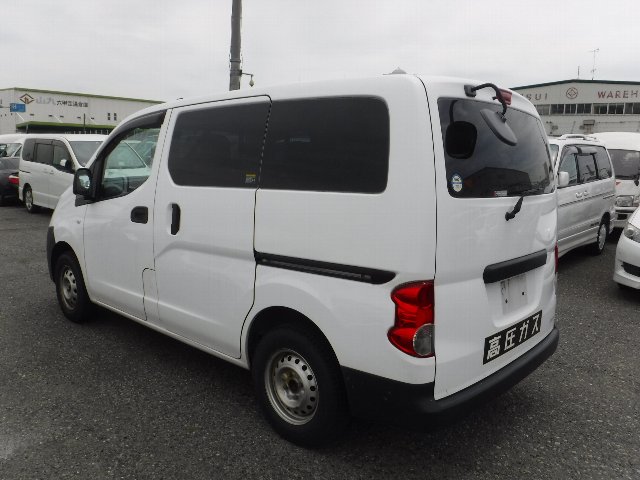 NISSAN VANETTE NV200