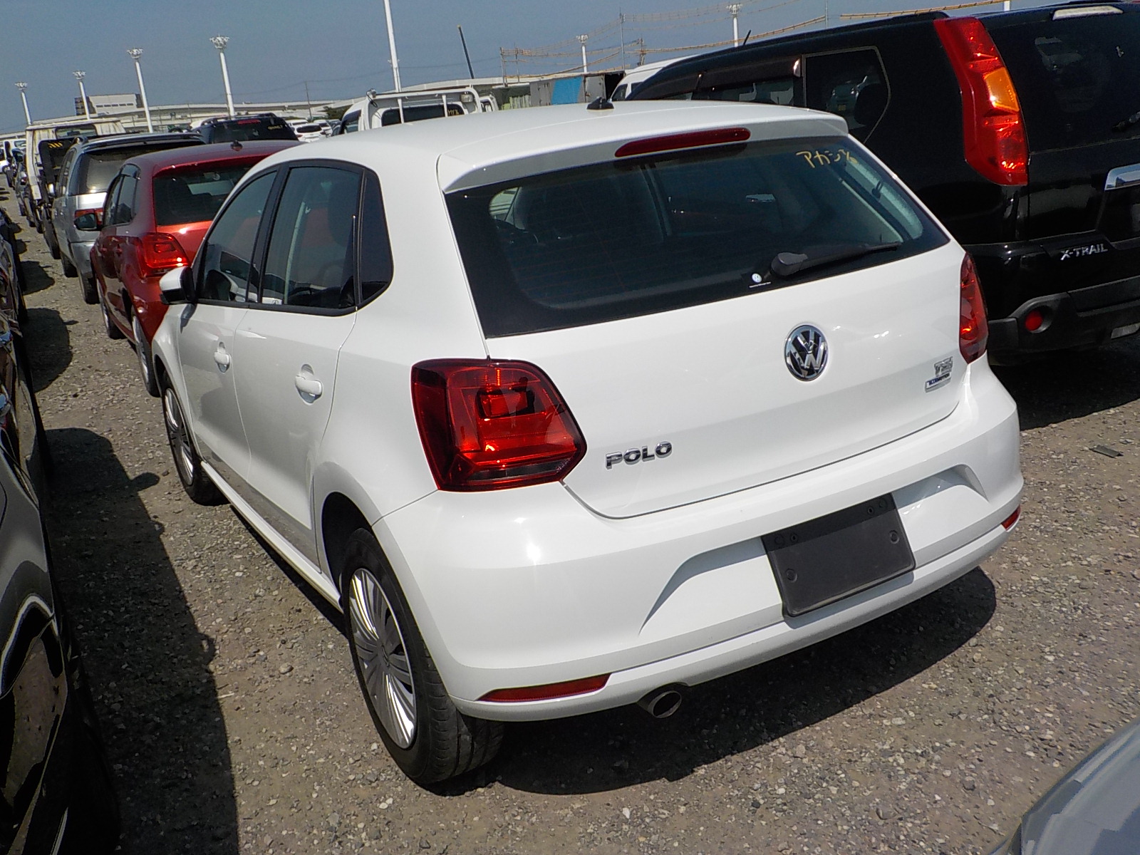 VOLKSWAGEN POLO