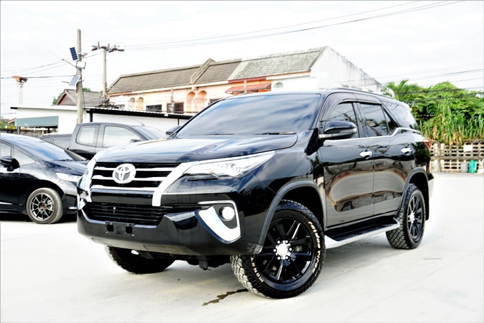 TOYOTA FORTUNER