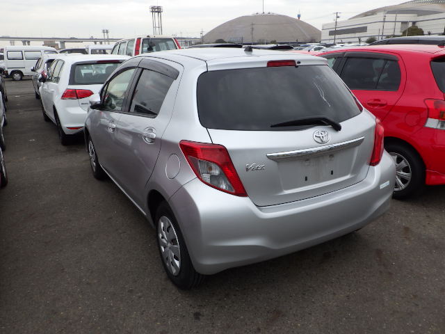 TOYOTA VITZ