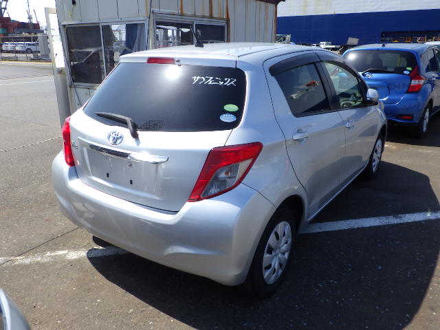 TOYOTA VITZ