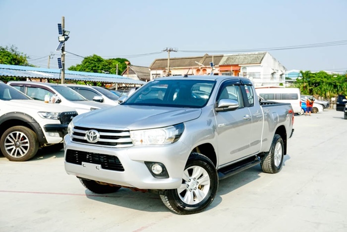 TOYOTA HILUX