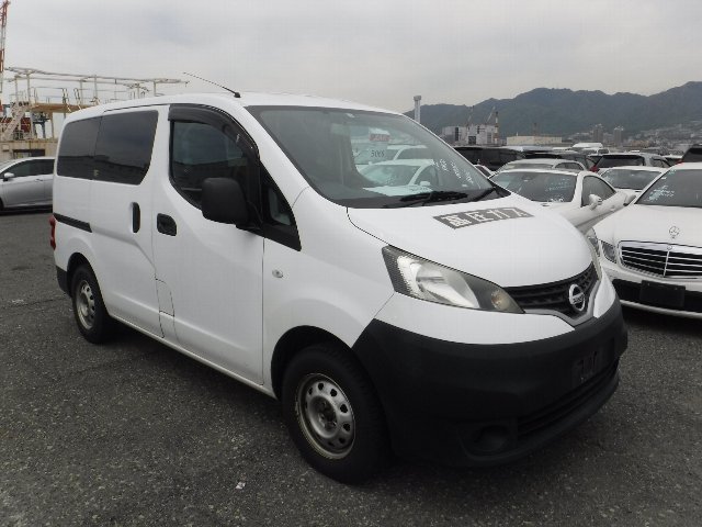 NISSAN VANETTE NV200