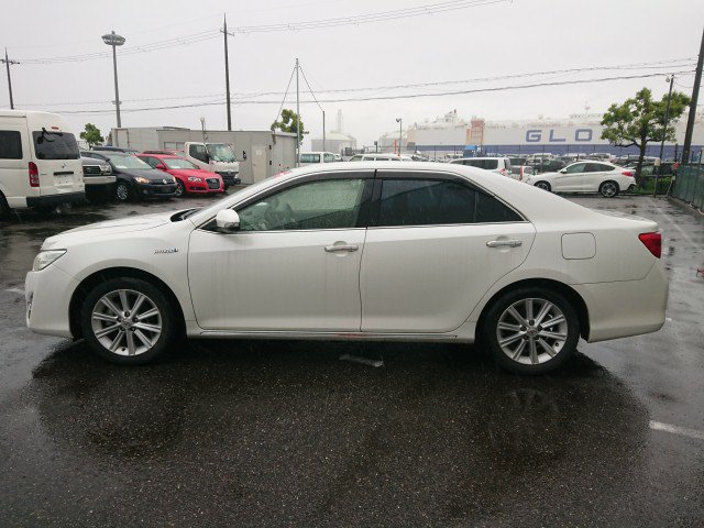 TOYOTA CAMRY