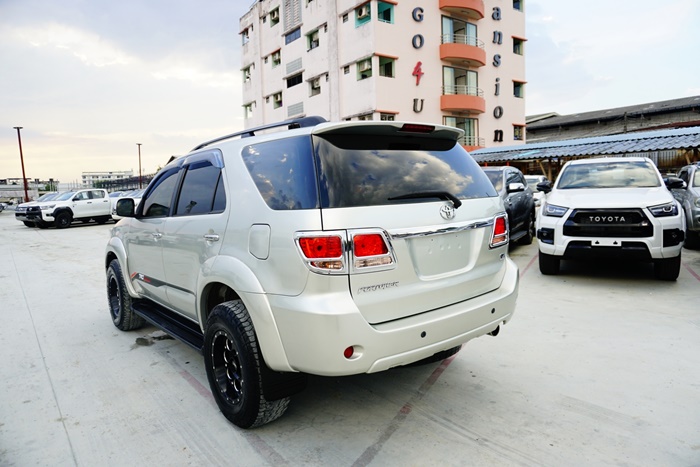 TOYOTA FORTUNER