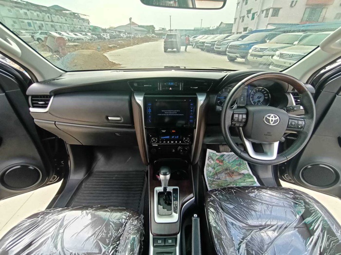 TOYOTA FORTUNER