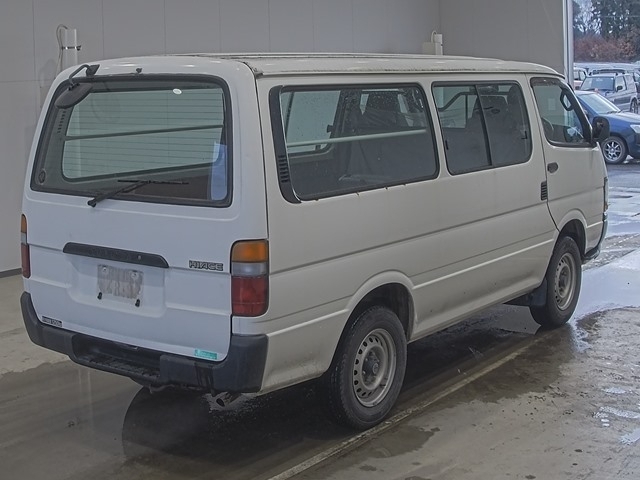 TOYOTA HIACE VAN