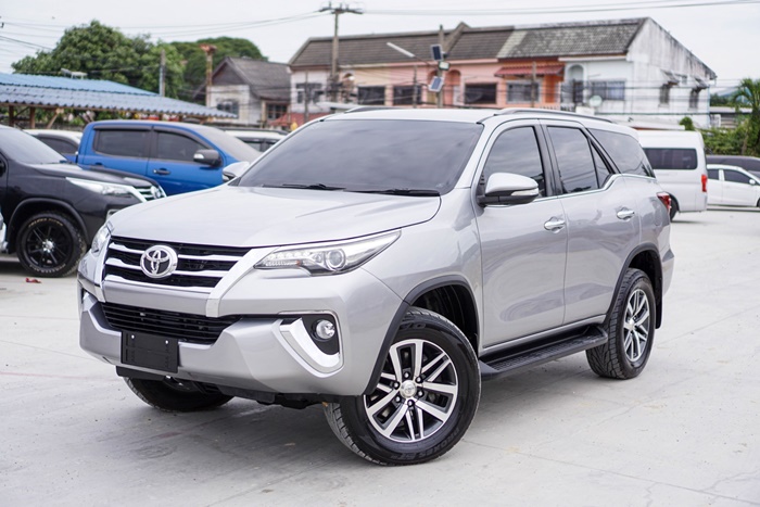 TOYOTA FORTUNER