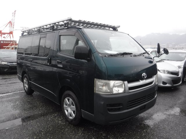 TOYOTA HIACE VAN