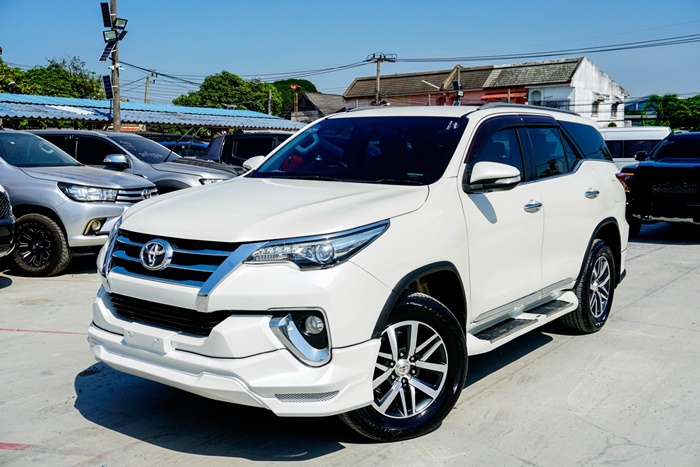 TOYOTA FORTUNER