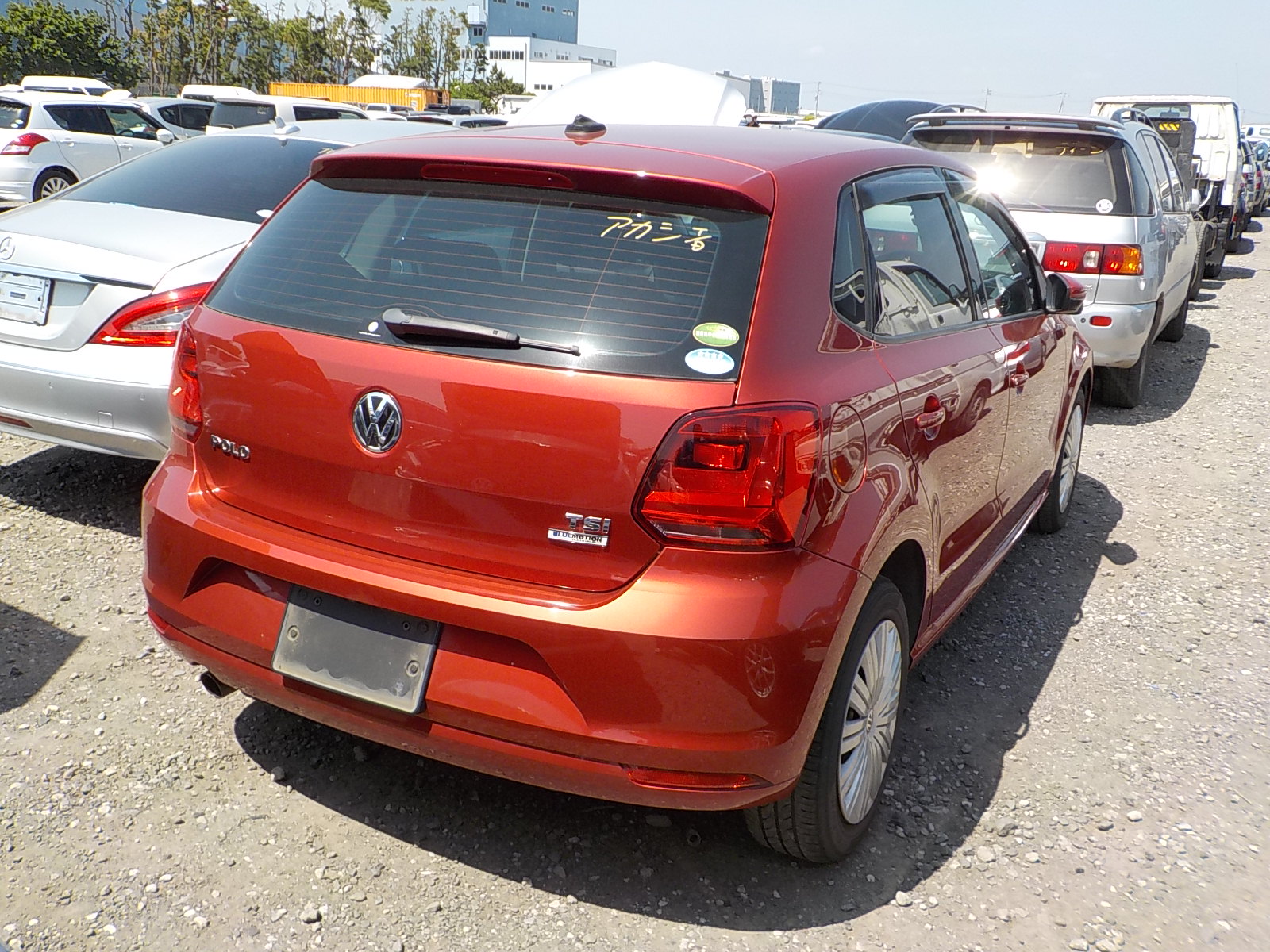 VOLKSWAGEN POLO