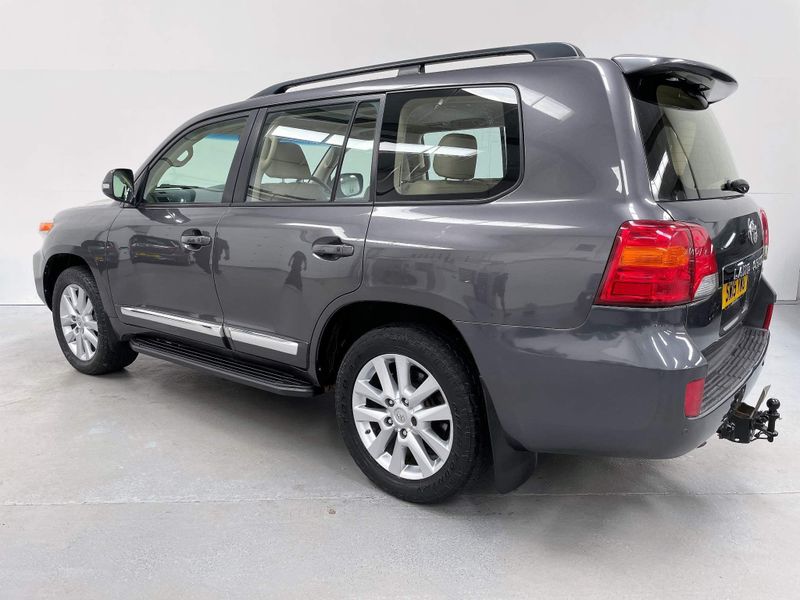 Toyota Land Cruiser 4.5 D-4D V8 Auto 4WD 5dr