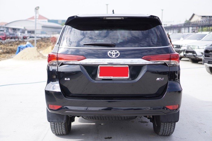 TOYOTA FORTUNER