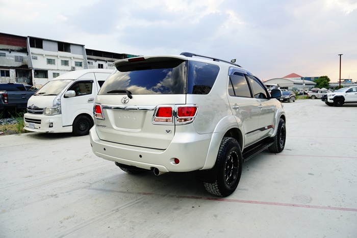 TOYOTA FORTUNER