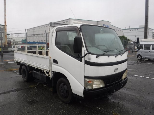 TOYOTA DYNA