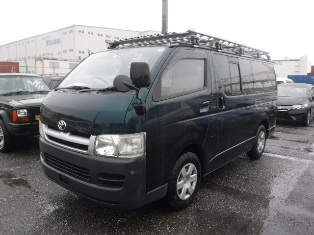 TOYOTA HIACE VAN