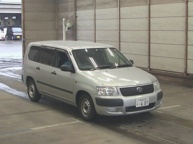 TOYOTA SUCCEED VAN