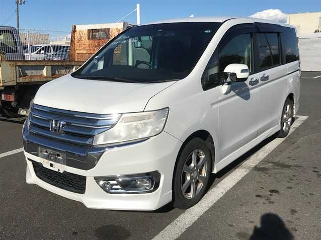 HONDA STEPWAGON SPADA