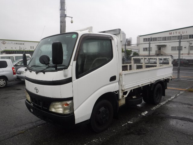 TOYOTA DYNA