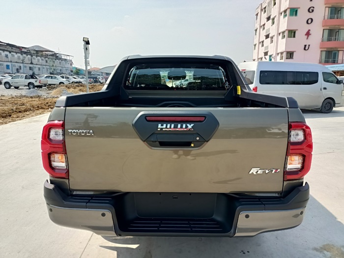 TOYOTA HILUX