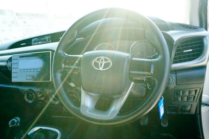 TOYOTA HILUX