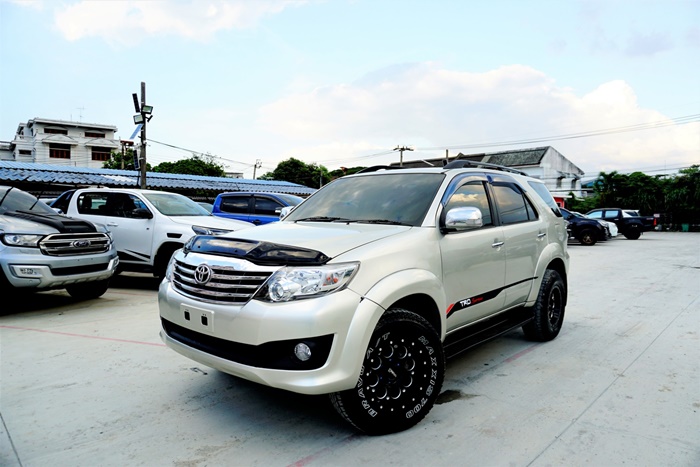 TOYOTA FORTUNER