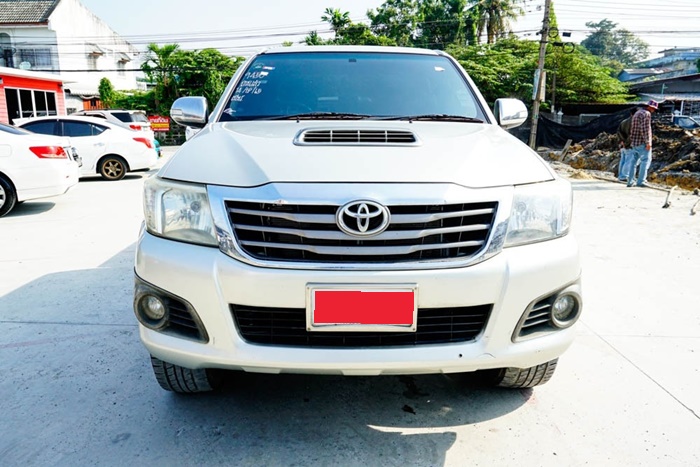 TOYOTA HILUX