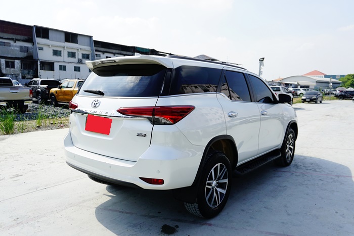 TOYOTA FORTUNER