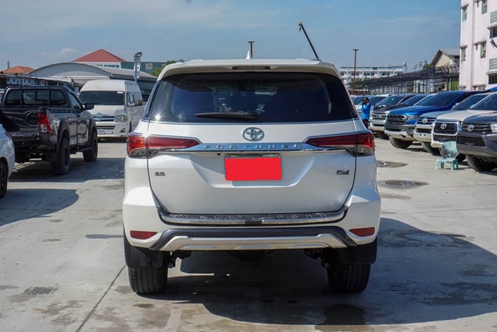 TOYOTA FORTUNER