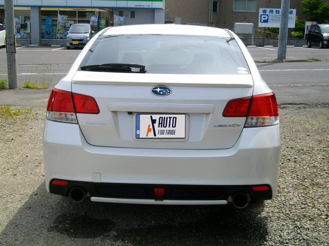 SUBARU LEGACY B4