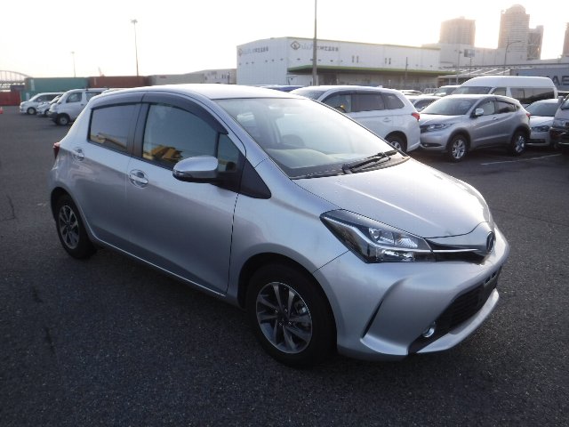 TOYOTA VITZ