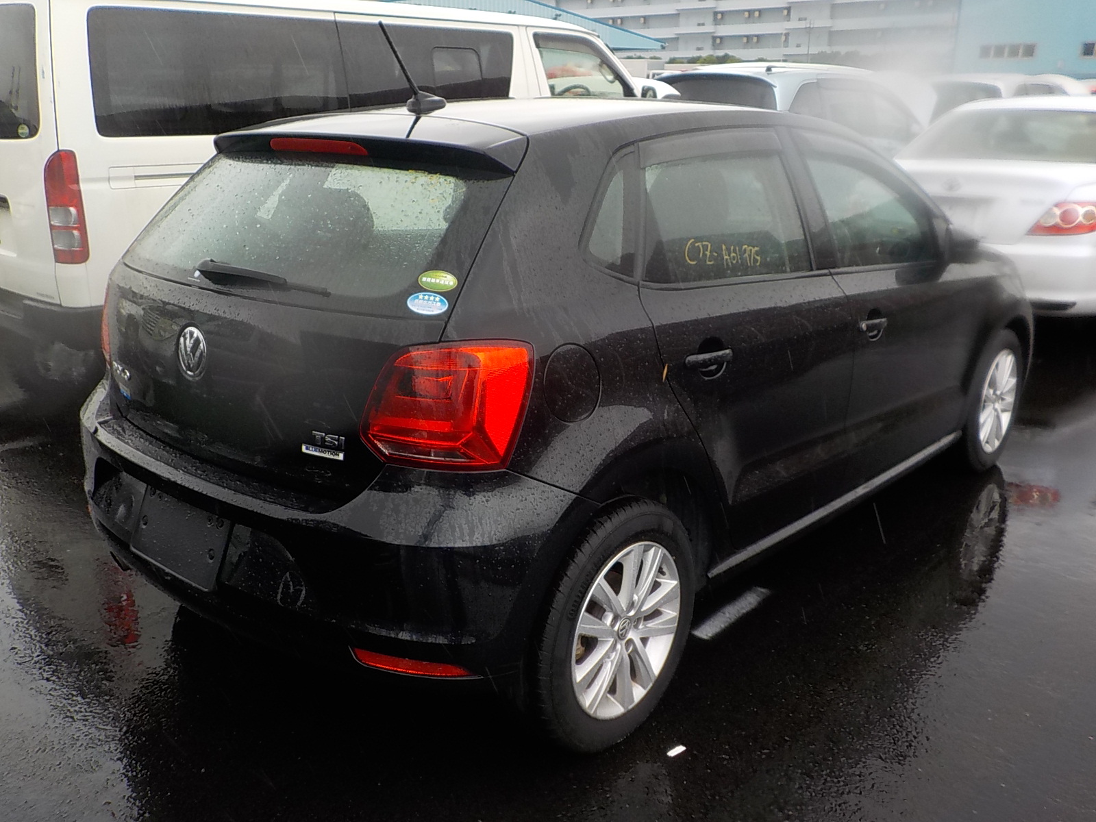 VOLKSWAGEN POLO