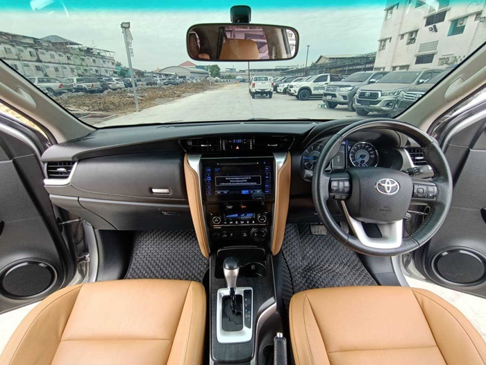 TOYOTA FORTUNER