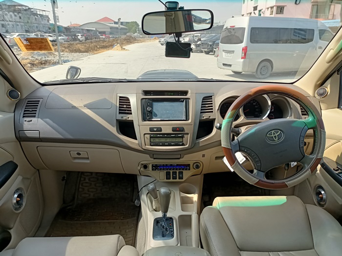 TOYOTA FORTUNER