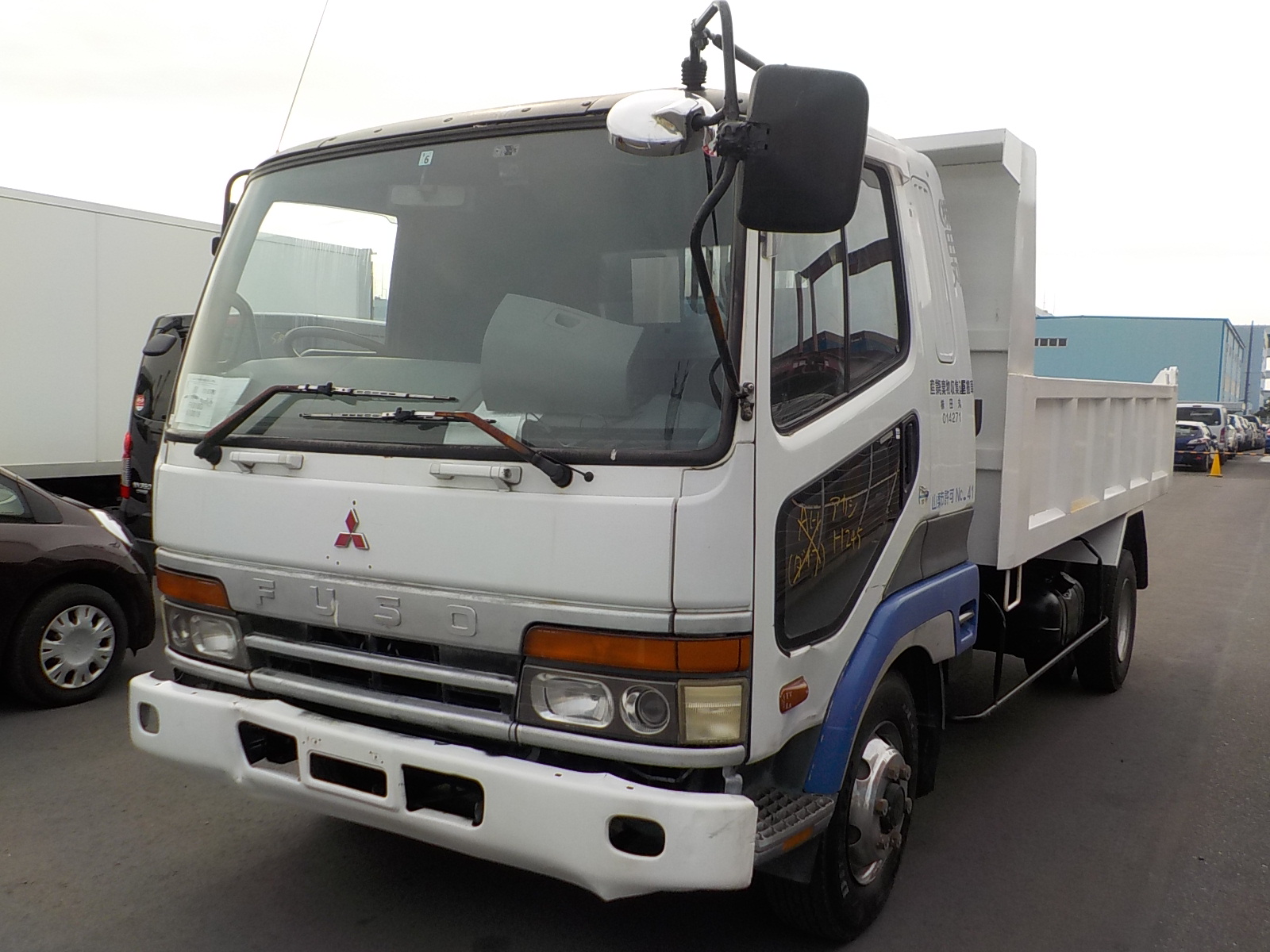 MITSUBISHI FUSO FIGHTER