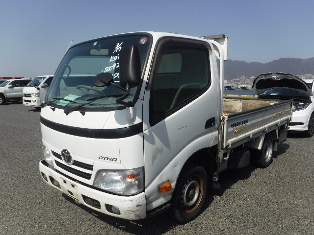 TOYOTA DYNA