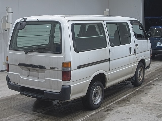 TOYOTA HIACE VAN