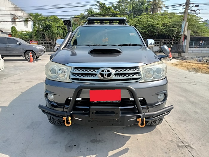 TOYOTA FORTUNER