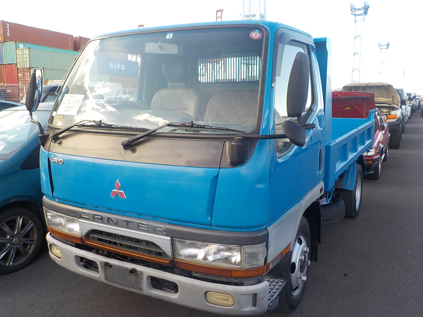 MITSUBISHI CANTER