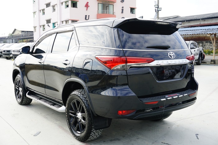 TOYOTA FORTUNER