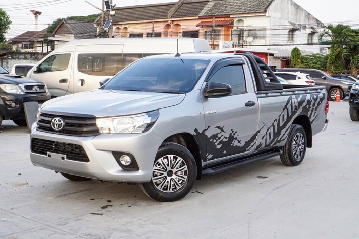 TOYOTA HILUX