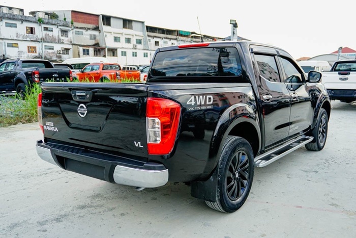 NISSAN NAVARA