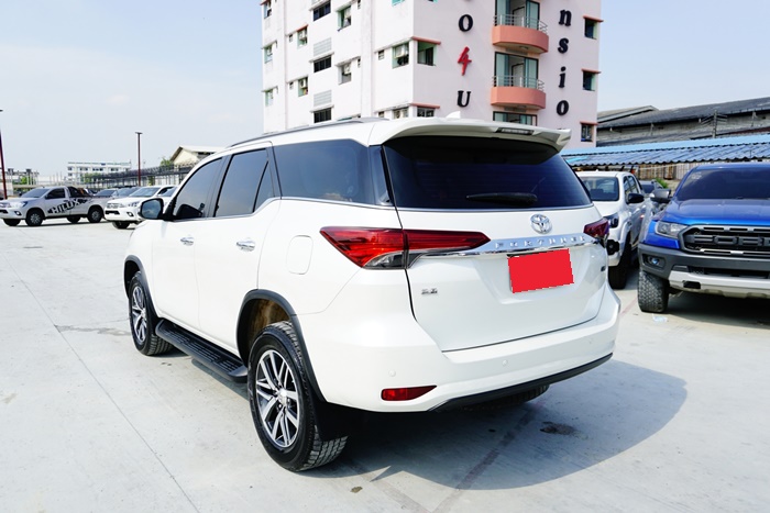 TOYOTA FORTUNER