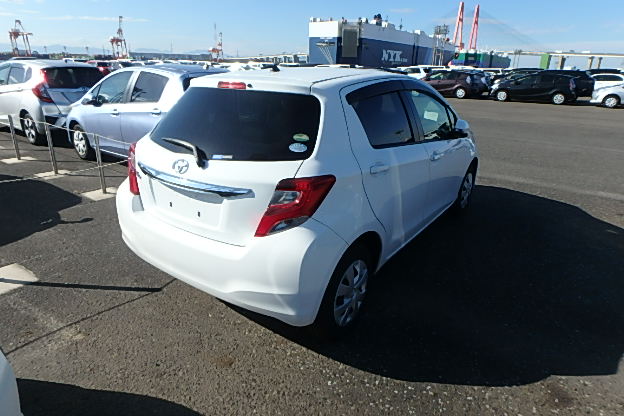 TOYOTA VITZ