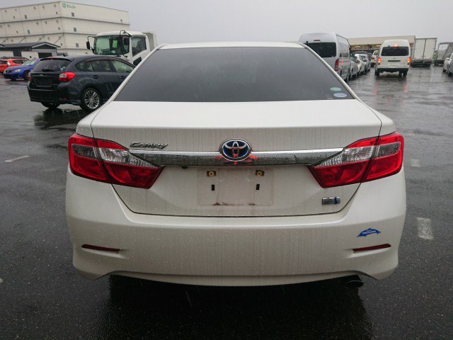 TOYOTA CAMRY