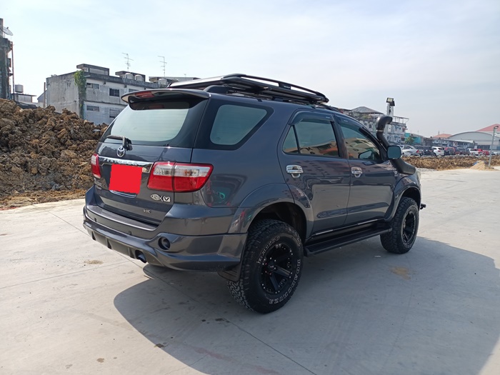 TOYOTA FORTUNER